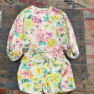 Who What Wear Target floral set sweatshirt size large short size medium GUC